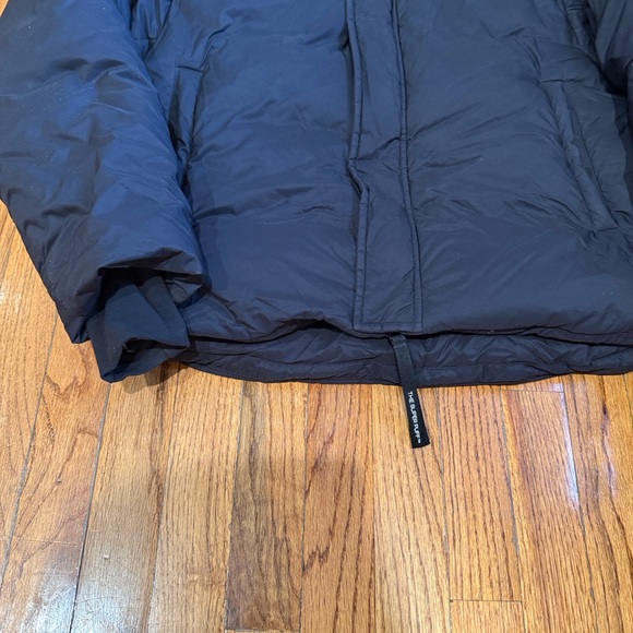 Aritzia Black SuperPuff Jacket - Picture 2 of 7